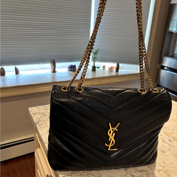 Yves Saint Laurent Black Quilted Leather Bag Medium Lou Lou - Picture 4 of 16